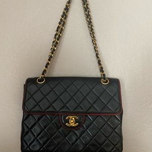 CHANEL Vintage Flap